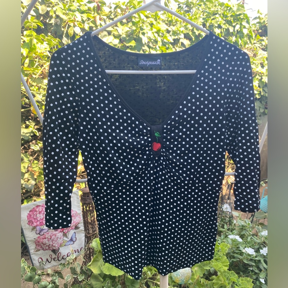 Sourpuss Black Top cherry